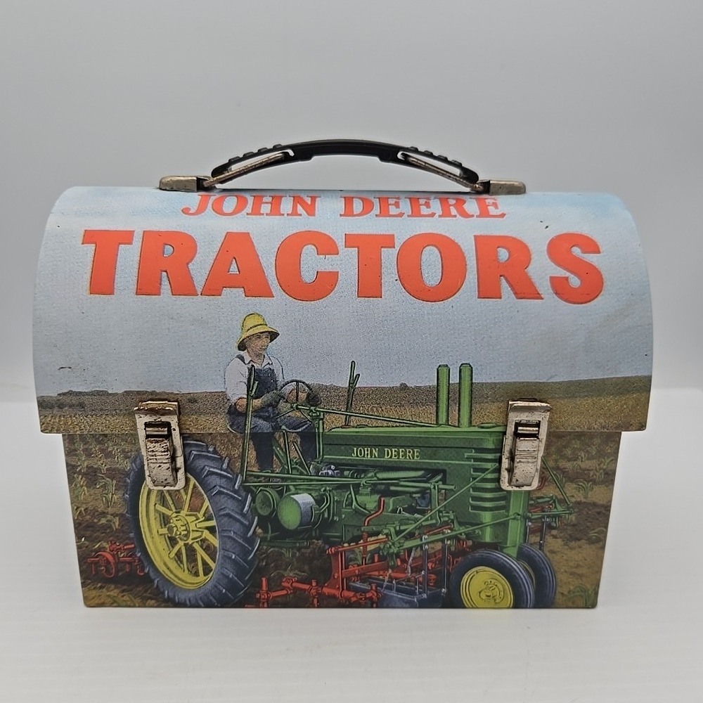 JOHN DEERE TRACTORS Lunchbox Farmer Riding Tractor Moline‎ IL 7.5"